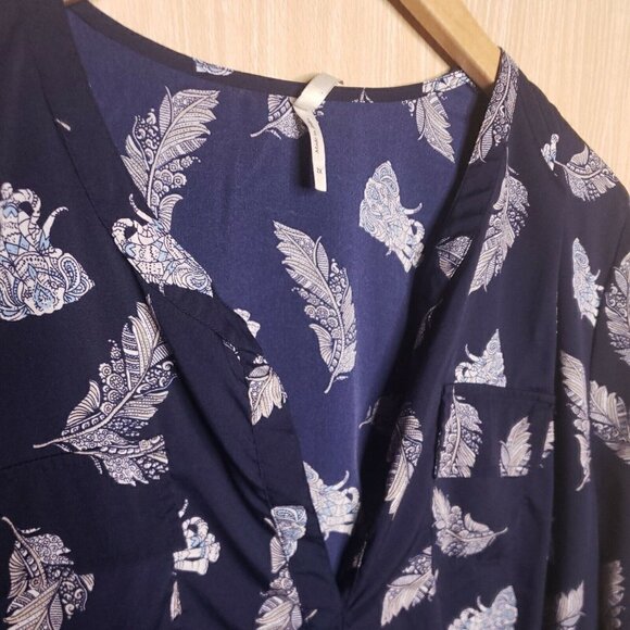 Live 4 Truth Plus Elephant Blouse Blue 2X - Picture 3 of 9